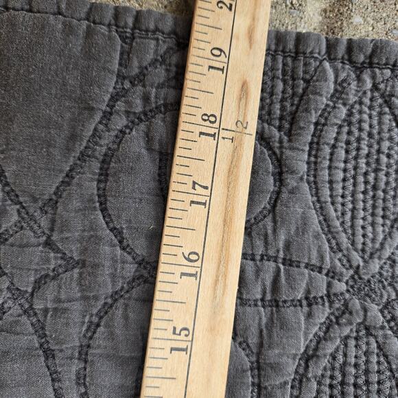 Pottery Barn 26x20 Gray Quilted Pillow Covers Shams. Lot Of 2 - Picture 2 of 7